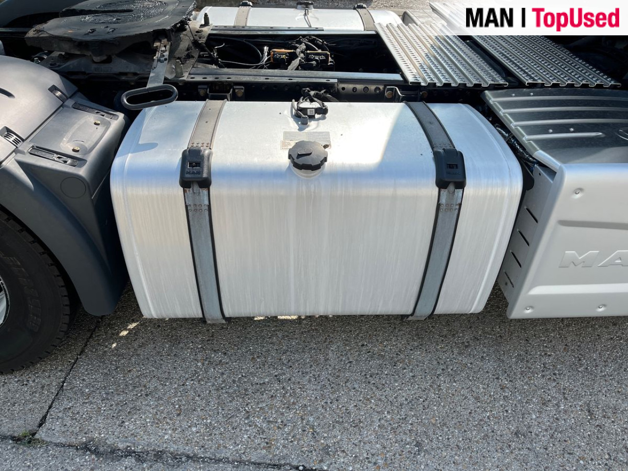 MAN TGX 18.470 4x2 BL SA Euro6 Retarder Klima ZV - Tracteur routier: photos 4 MAN TGX 18.470 4x2 BL SA Euro6 Retarder Klima ZV - Tracteur routier: photos 4