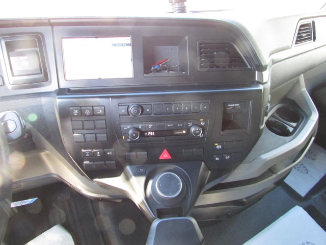 MAN TGX 18.470 4x2 LL SA - Tracteur routier: photos 5 MAN TGX 18.470 4x2 LL SA - Tracteur routier: photos 5