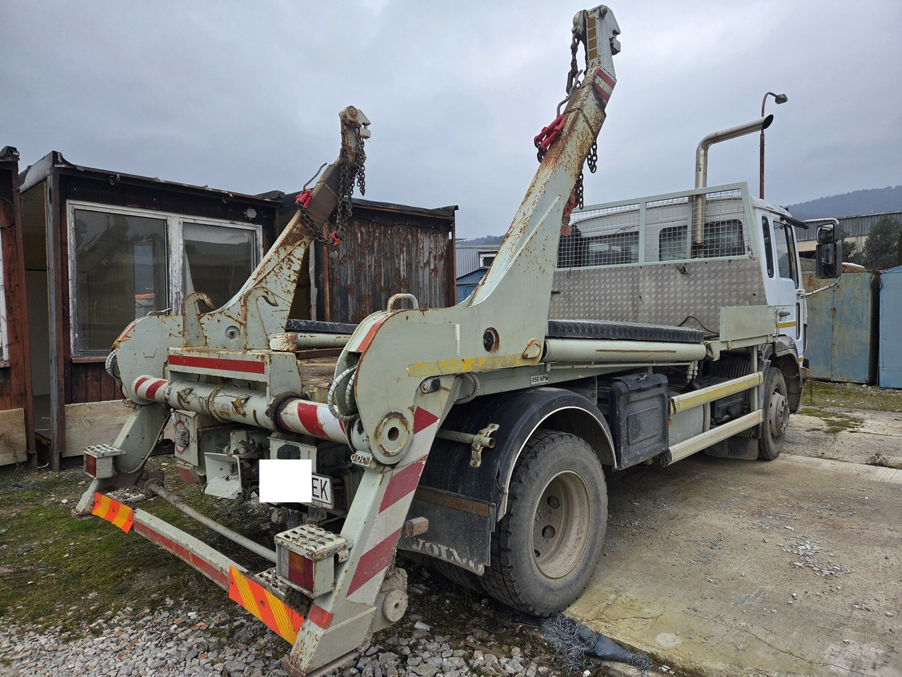 VOLVO FL6 - 250 chain container system telescop - Camion multibenne: photos 3 VOLVO FL6 - 250 chain container system telescop - Camion multibenne: photos 3
