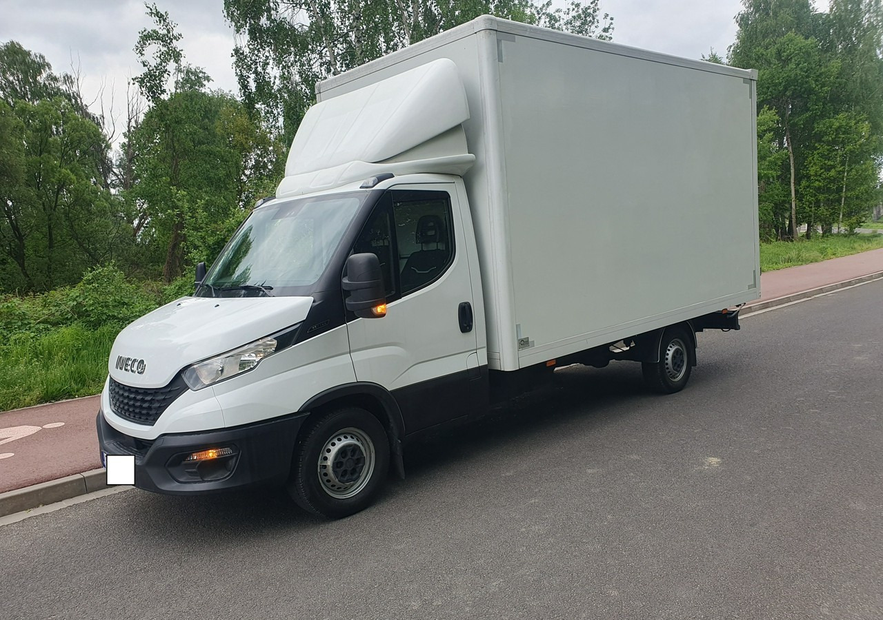 Iveco 35 Daily 35S15 - Fourgon grand volume: photos 1 Iveco 35 Daily 35S15 - Fourgon grand volume: photos 1
