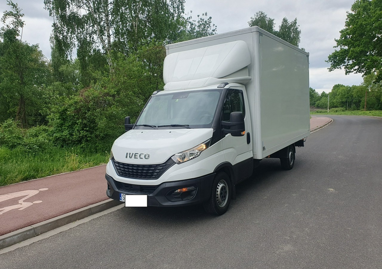 Iveco 35 Daily 35S15 - Fourgon grand volume: photos 2 Iveco 35 Daily 35S15 - Fourgon grand volume: photos 2