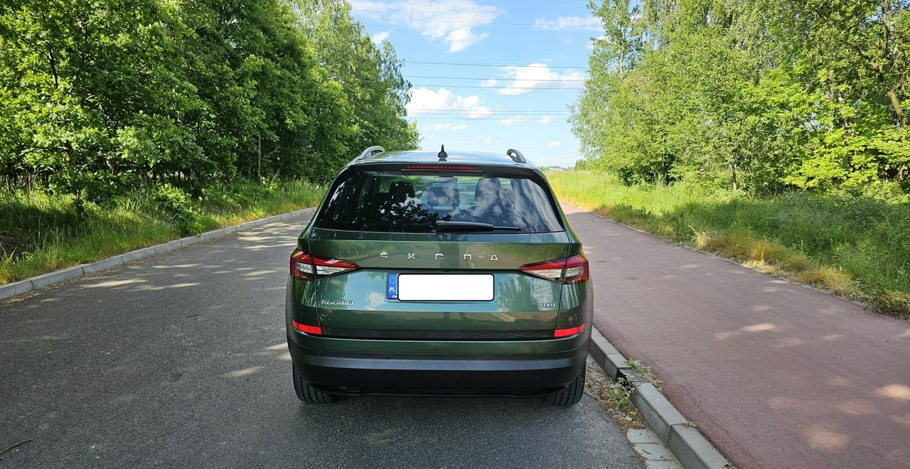 Skoda Kodiaq Skoda Kodiaq Skoda Kodiaq 2.0 tsi 4x4 Wersja Drive na 125 lecie - SUV: photos 5 Skoda Kodiaq Skoda Kodiaq Skoda Kodiaq 2.0 tsi 4x4 Wersja Drive na 125 lecie - SUV: photos 5