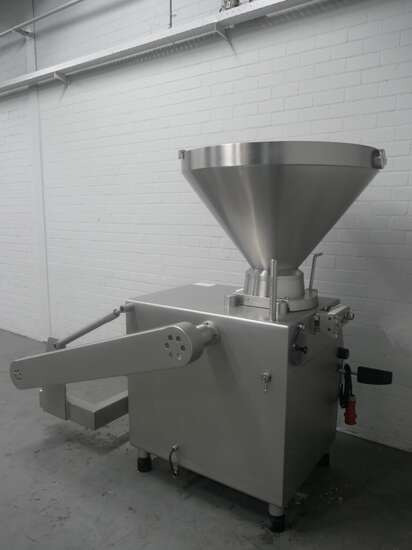 Rex vacuum filler RVF736 - Machine agroalimentaire: photos 4 Rex vacuum filler RVF736 - Machine agroalimentaire: photos 4