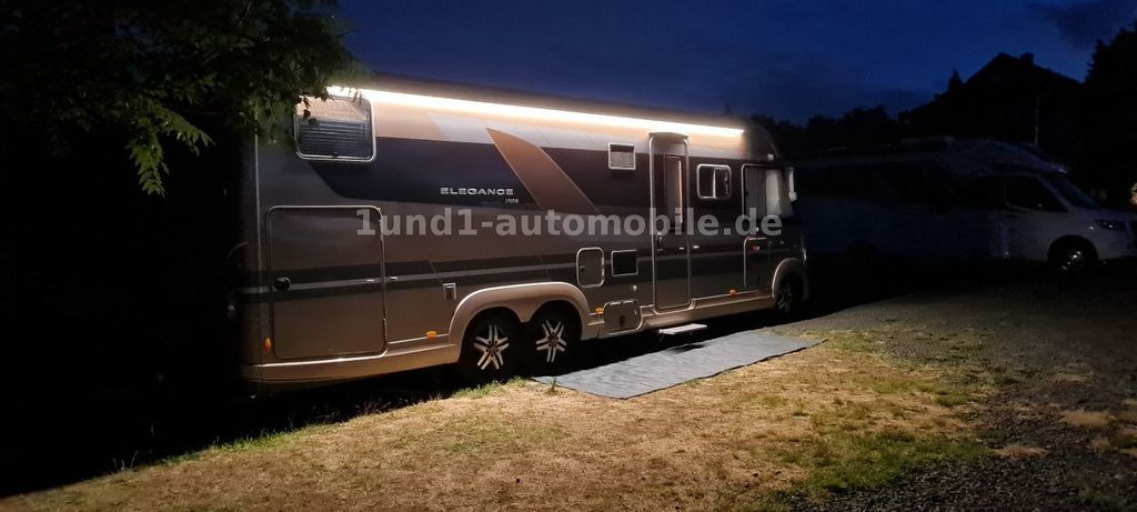Bürstner Elegance I 910 G Solar/AHK/RFK/Alde/TwinSat/2xTV/Vollausstattung Elegance I 910 G Solar/AHK/RFK/Alde/TwinSat/2xTV/Vollausstattung - Camping-car intégral: photos 1 Bürstner Elegance I 910 G Solar/AHK/RFK/Alde/TwinSat/2xTV/Vollausstattung Elegance I 910 G Solar/AHK/RFK/Alde/TwinSat/2xTV/Vollausstattung - Camping-car intégral: photos 1