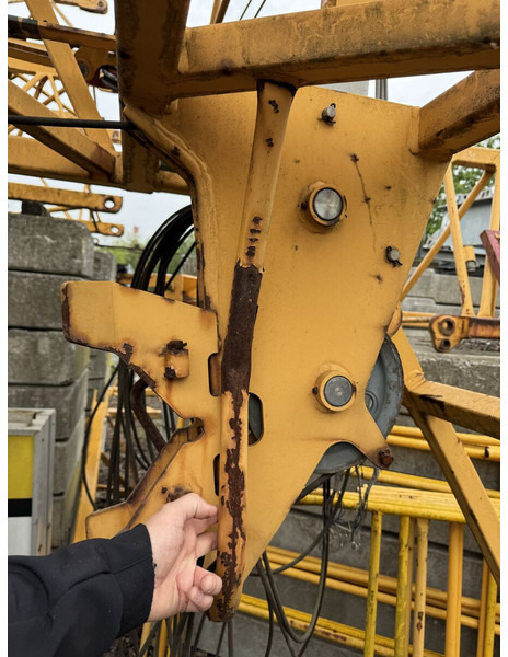 Liebherr 42K.1, 2008 yom - some Works needed - Engins de chantier: photos 5 Liebherr 42K.1, 2008 yom - some Works needed - Engins de chantier: photos 5