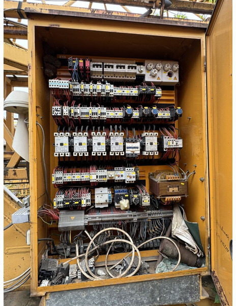 Liebherr 50K, 40m jib, 1992yom - Grue à tour: photos 5 Liebherr 50K, 40m jib, 1992yom - Grue à tour: photos 5