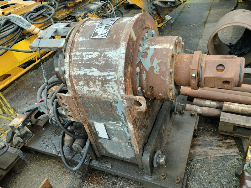 Zeppelin RG15T UM.50 + drill STDS AD3500 - Foreuse: photos 4 Zeppelin RG15T UM.50 + drill STDS AD3500 - Foreuse: photos 4