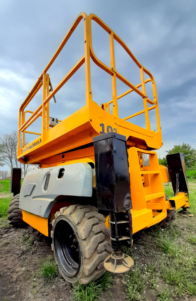 HAULOTTE Compact 12 DX - Nacelle ciseaux: photos 4 HAULOTTE Compact 12 DX - Nacelle ciseaux: photos 4
