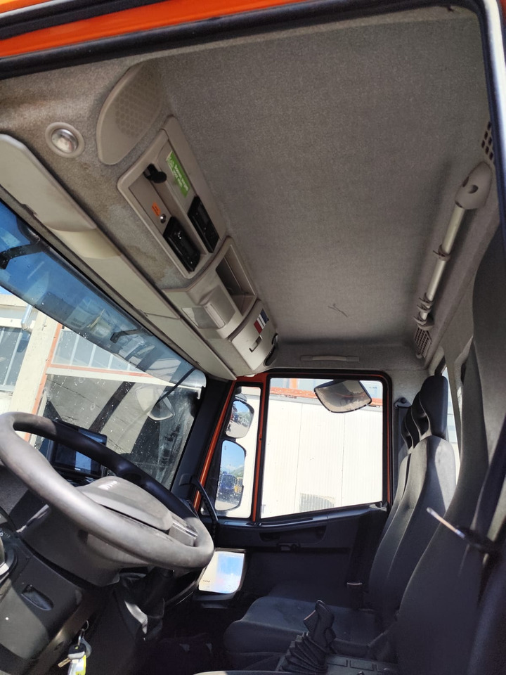 IVECO EUROCARGO 120-190L - Châssis cabine: photos 3 IVECO EUROCARGO 120-190L - Châssis cabine: photos 3