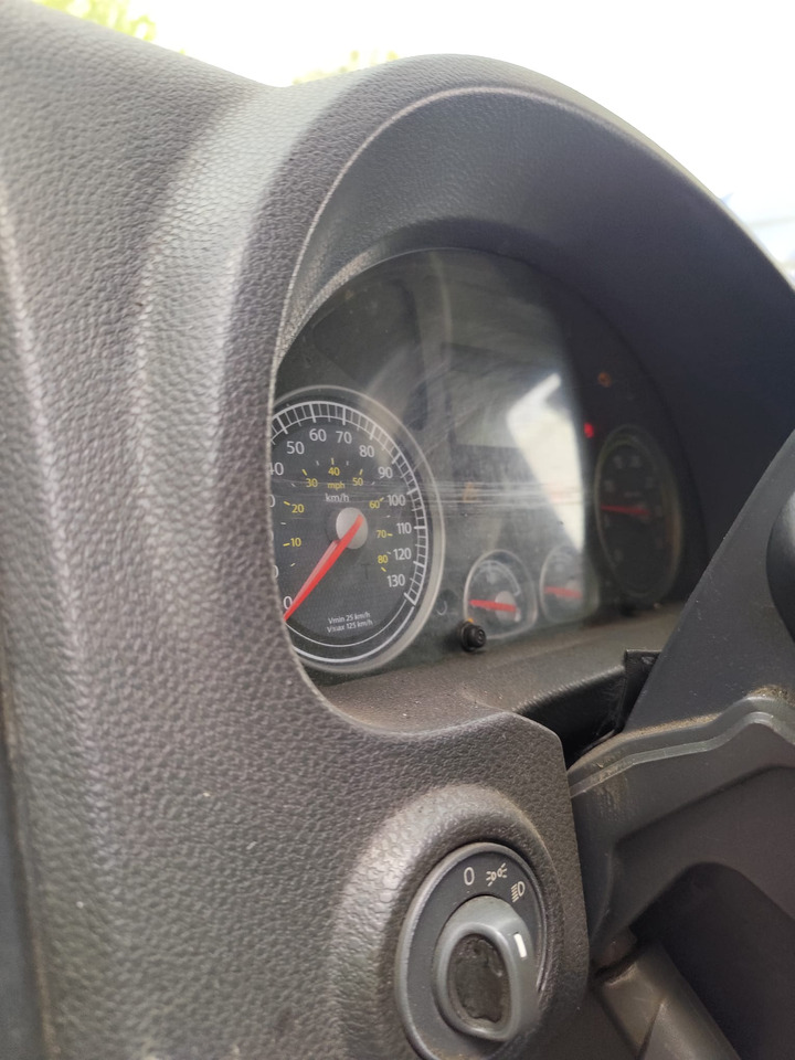 IVECO EUROCARGO 140E25 - Camion benne: photos 3 IVECO EUROCARGO 140E25 - Camion benne: photos 3