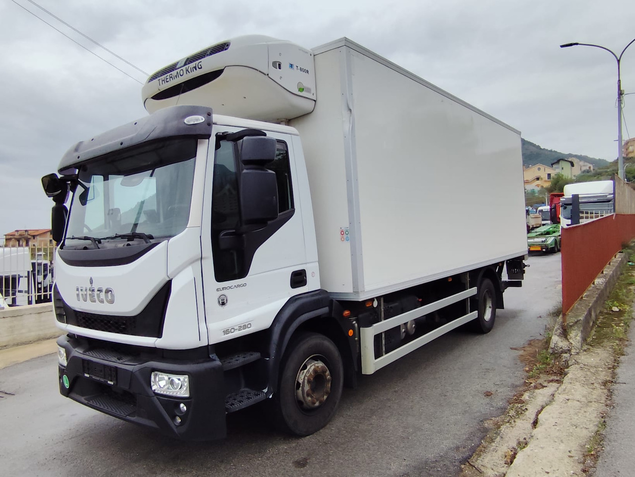 IVECO EUROCARGO 160-280 - Camion fourgon, Camion grue: photos 1 IVECO EUROCARGO 160-280 - Camion fourgon, Camion grue: photos 1