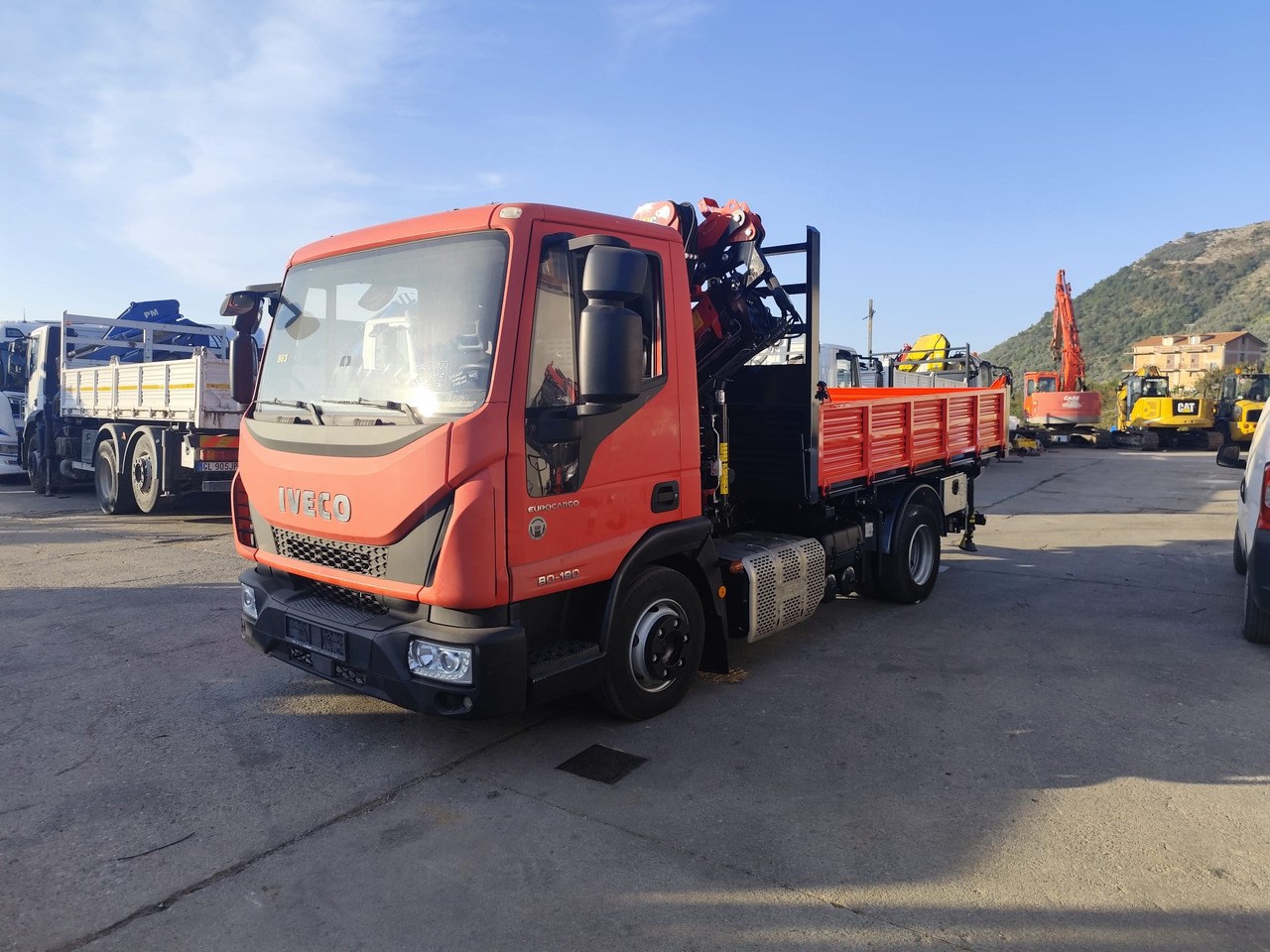 IVECO EUROCARGO 80-190 - Camion grue, Camion benne: photos 2 IVECO EUROCARGO 80-190 - Camion grue, Camion benne: photos 2