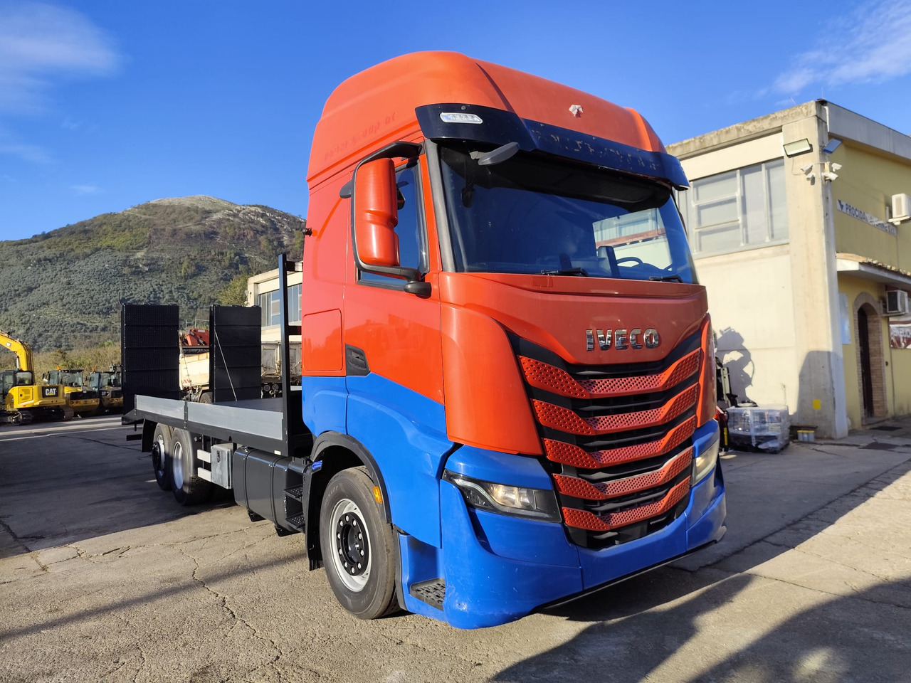 IVECO S-WAY AS260S48 Y - Camion plateau: photos 5 IVECO S-WAY AS260S48 Y - Camion plateau: photos 5