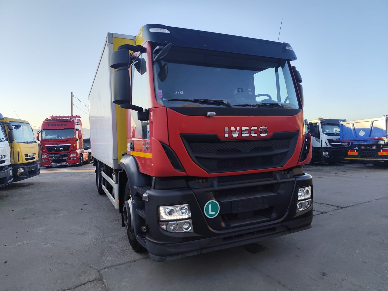 Châssis cabine IVECO STRALIS 190S31: photos 13