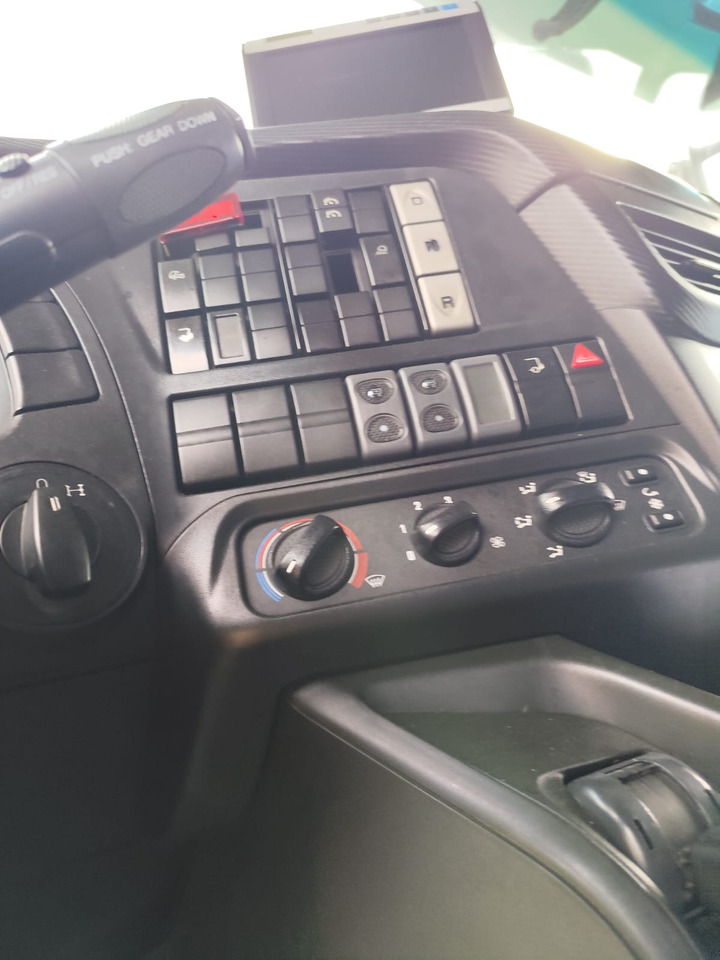 IVECO STRALIS 190S31 - Camion ampliroll: photos 5 IVECO STRALIS 190S31 - Camion ampliroll: photos 5