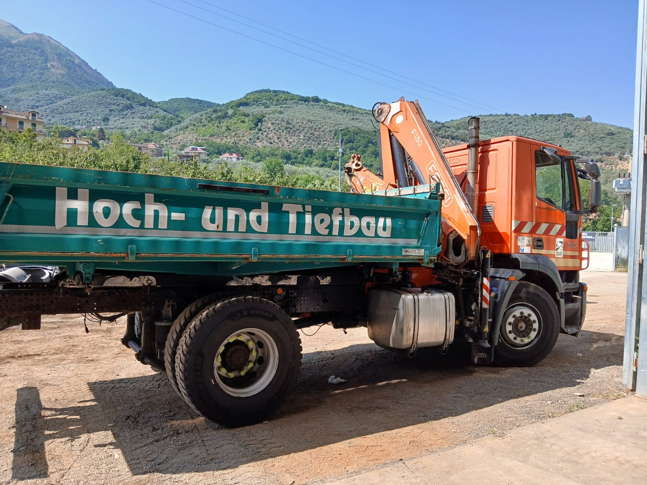IVECO STRALIS 190S31 - Camion grue: photos 5 IVECO STRALIS 190S31 - Camion grue: photos 5
