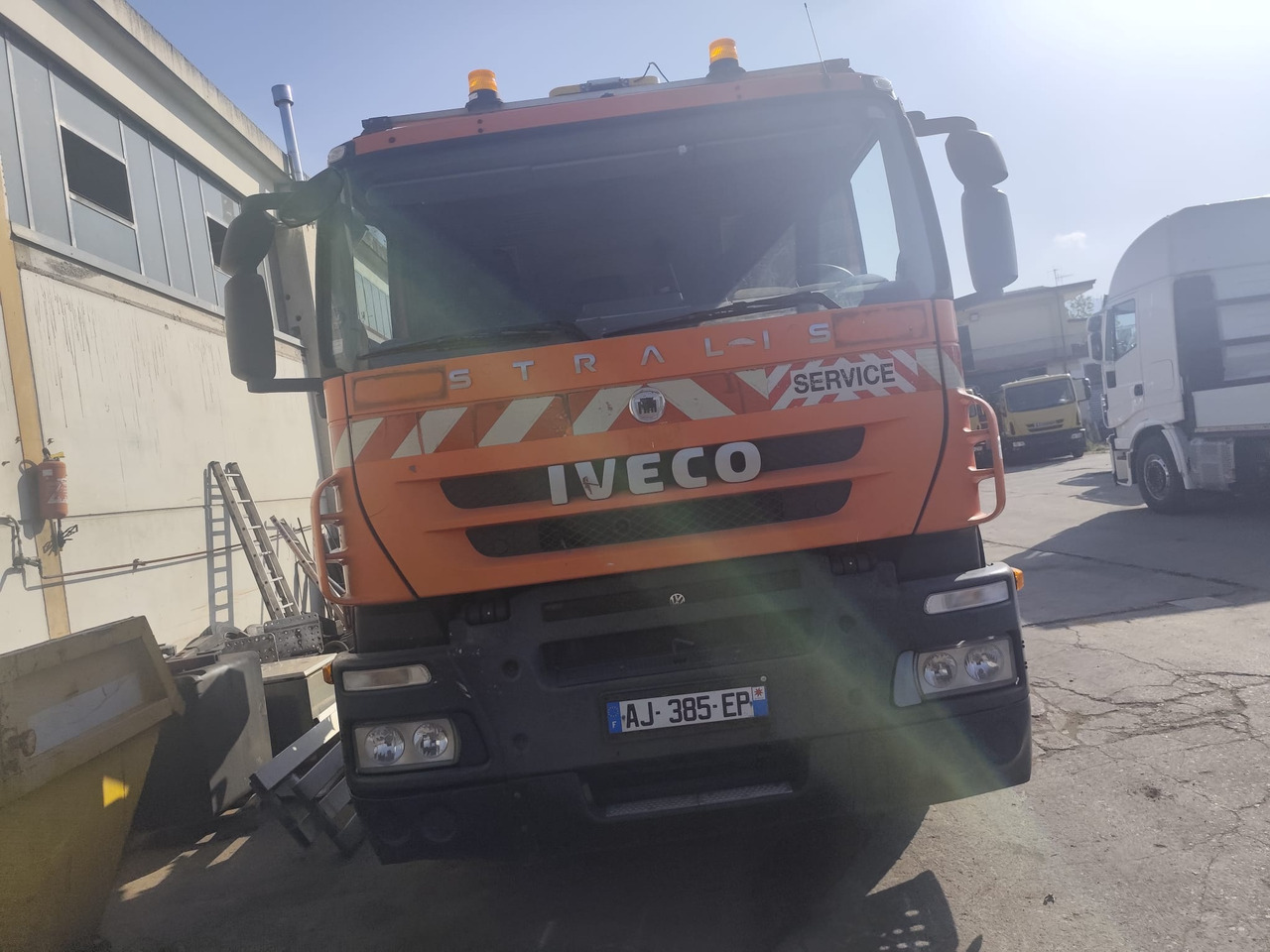 IVECO STRALIS 190S31 - Camion grue: photos 4 IVECO STRALIS 190S31 - Camion grue: photos 4