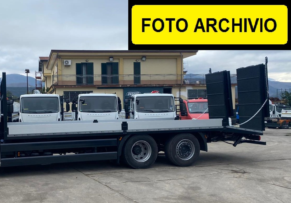 IVECO STRALIS 260S36 - Camion plateau, Camion grue: photos 2 IVECO STRALIS 260S36 - Camion plateau, Camion grue: photos 2