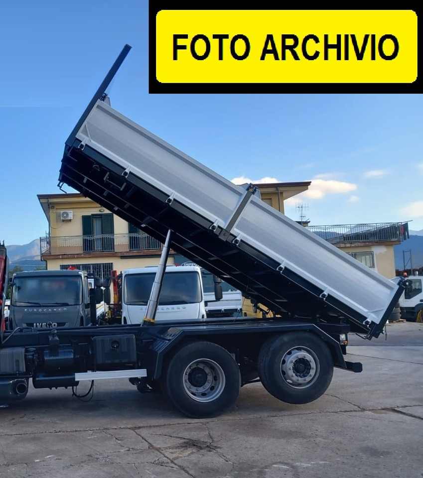 IVECO STRALIS AD 260S31 XP - Camion grue: photos 4 IVECO STRALIS AD 260S31 XP - Camion grue: photos 4