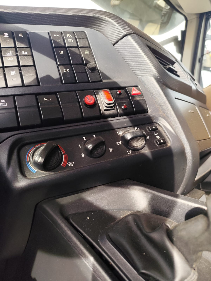 IVECO STRALIS AD 260S31 Y/P - Camion ampliroll: photos 5 IVECO STRALIS AD 260S31 Y/P - Camion ampliroll: photos 5