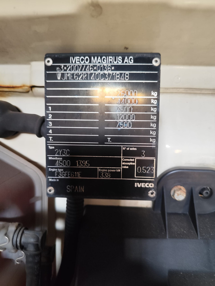 IVECO STRALIS AS 260S46 - Camion plateau: photos 2 IVECO STRALIS AS 260S46 - Camion plateau: photos 2