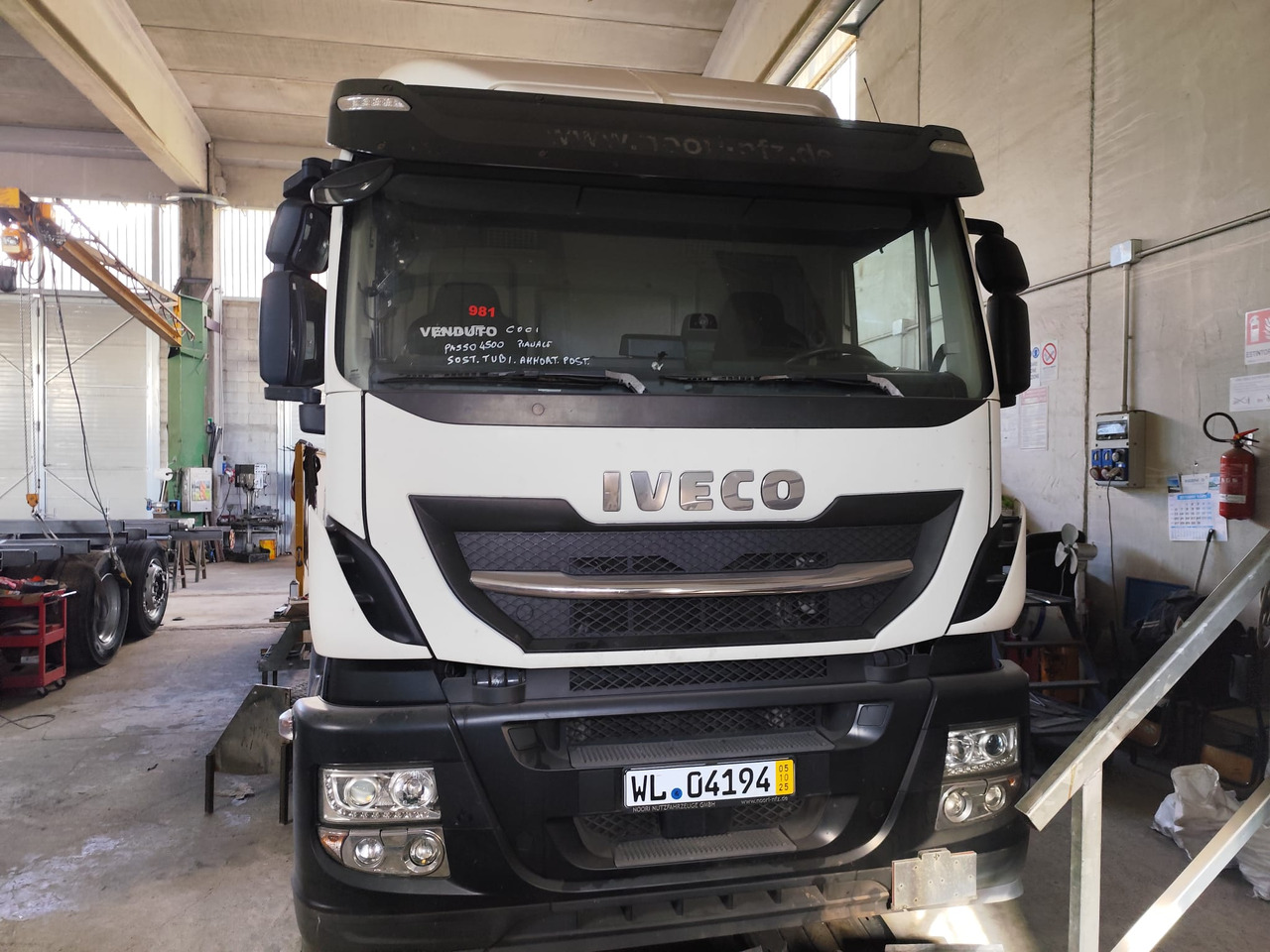 IVECO STRALIS AS 260S46 - Camion plateau: photos 3 IVECO STRALIS AS 260S46 - Camion plateau: photos 3