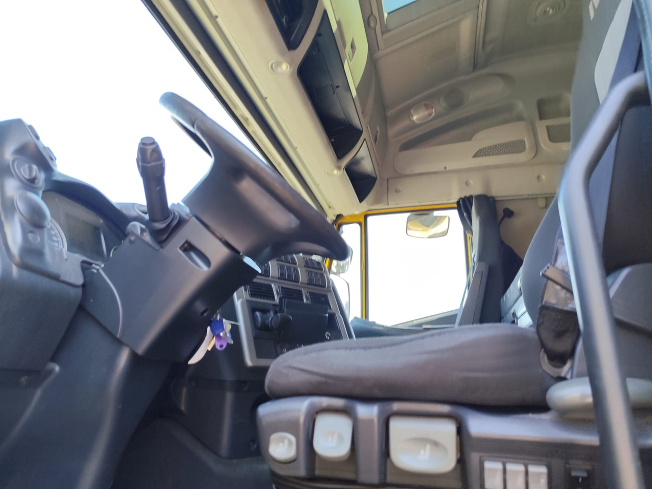 IVECO STRALIS CUBE AD260S42 - Camion porte-conteneur/ Caisse mobile: photos 5 IVECO STRALIS CUBE AD260S42 - Camion porte-conteneur/ Caisse mobile: photos 5