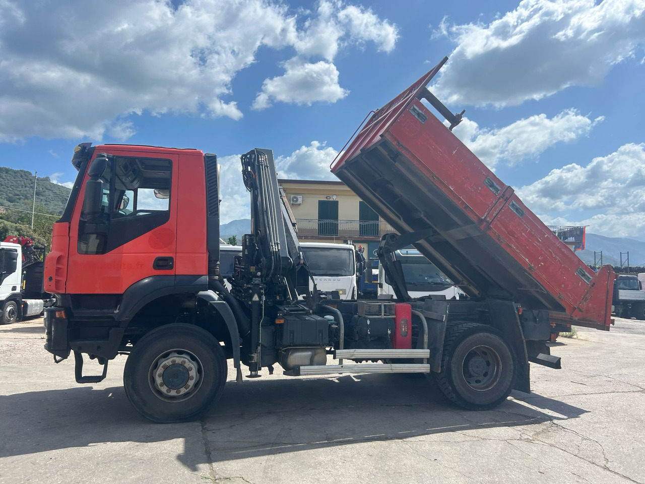 IVECO TRAKKER 190T36 - Camion grue: photos 5 IVECO TRAKKER 190T36 - Camion grue: photos 5