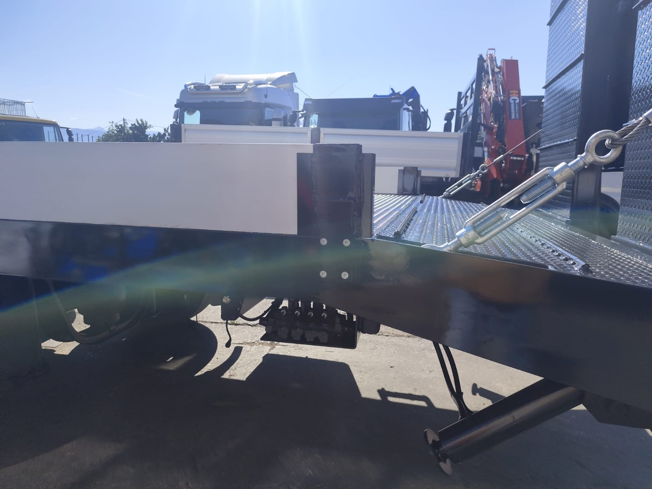 MAN TGX 26.440 - Camion plateau: photos 3 MAN TGX 26.440 - Camion plateau: photos 3