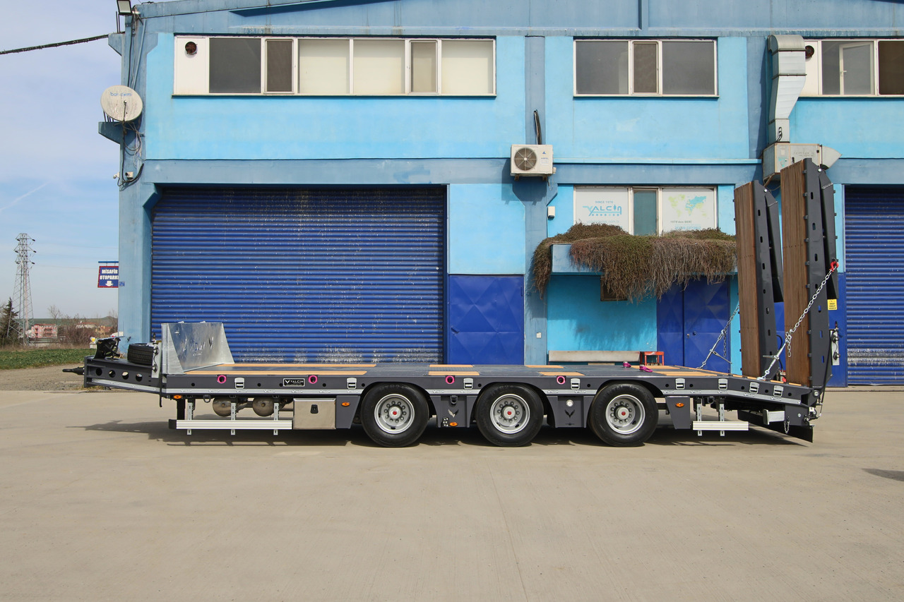 YALCIN 3 ESSIEUX CENTRAUX - Remorque porte-engin surbaissée: photos 3 YALCIN 3 ESSIEUX CENTRAUX - Remorque porte-engin surbaissée: photos 3