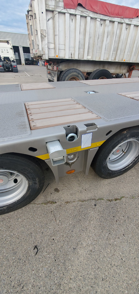 Semi-remorque surbaissé pour transport de équipements lourds neuf YALCIN 3 ESSIEUX STD: photos 9 Semi-remorque surbaissé pour transport de équipements lourds neuf YALCIN 3 ESSIEUX STD: photos 9