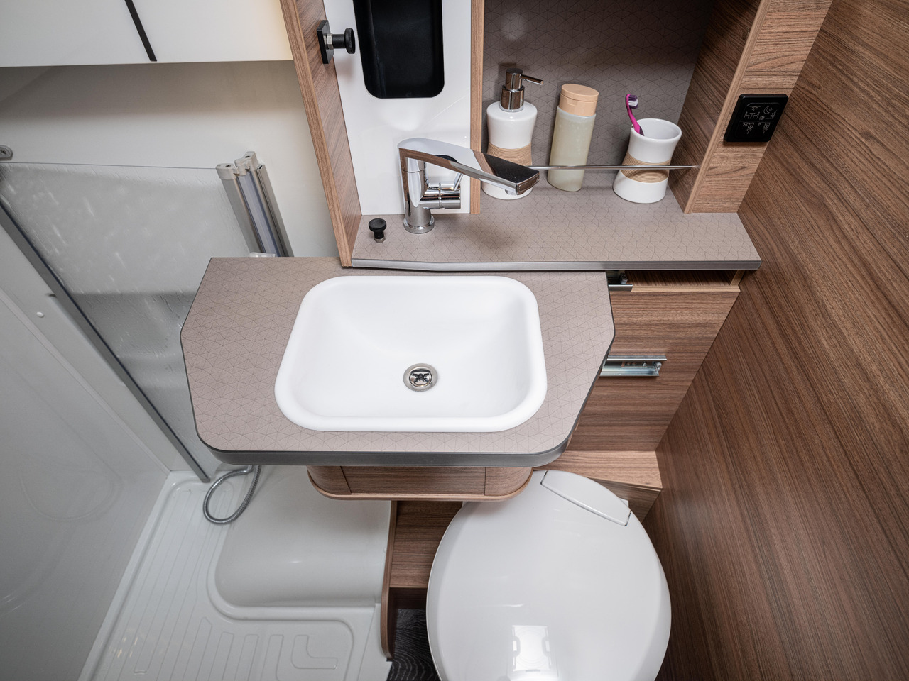 Camping-car profilé WEINSBERG X-Cursion Van 500 MQ [Edition Pepper]: photos 18