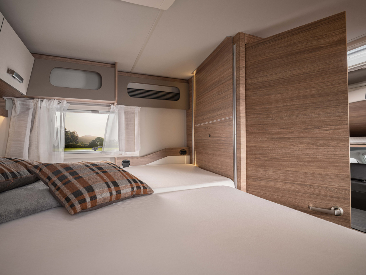 Camping-car profilé WEINSBERG X-Cursion Van 500 MQ [Edition Pepper]: photos 14