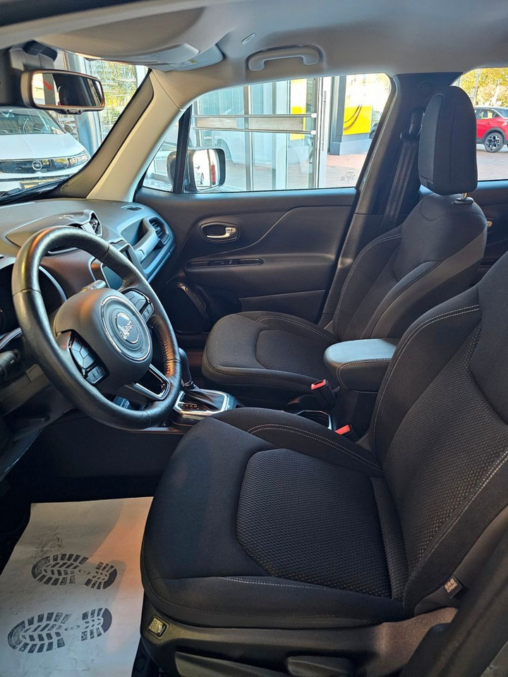 Jeep Renegade S Plug-In-Hybrid 4xe Kamera LED ACC AHK - SUV: photos 5 Jeep Renegade S Plug-In-Hybrid 4xe Kamera LED ACC AHK - SUV: photos 5
