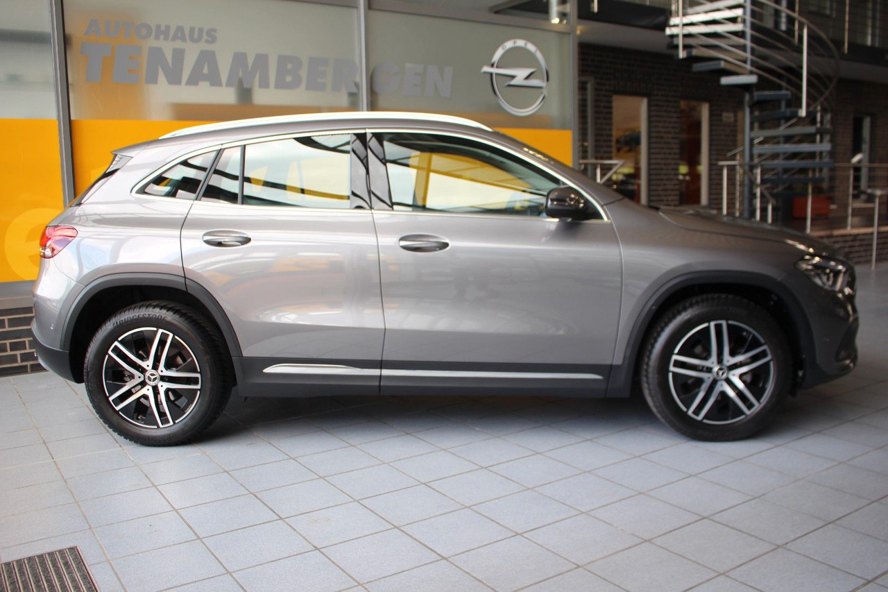 Mercedes-Benz GLA 180 Progressive Navi LED Kamera - SUV: photos 3 Mercedes-Benz GLA 180 Progressive Navi LED Kamera - SUV: photos 3