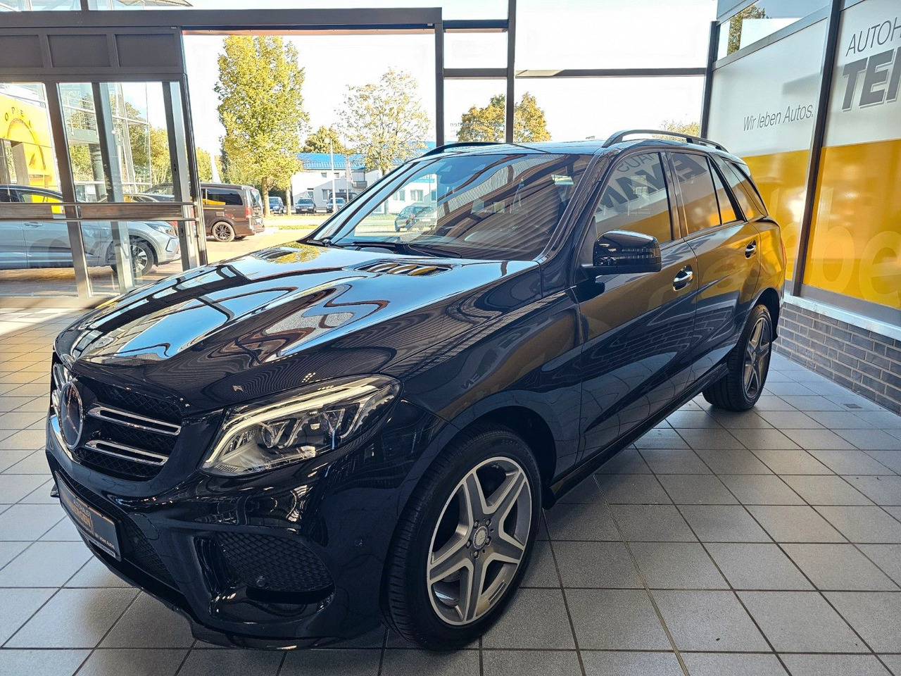 Mercedes-Benz GLE 350 d 4Matic AMG Line - SUV: photos 4 Mercedes-Benz GLE 350 d 4Matic AMG Line - SUV: photos 4