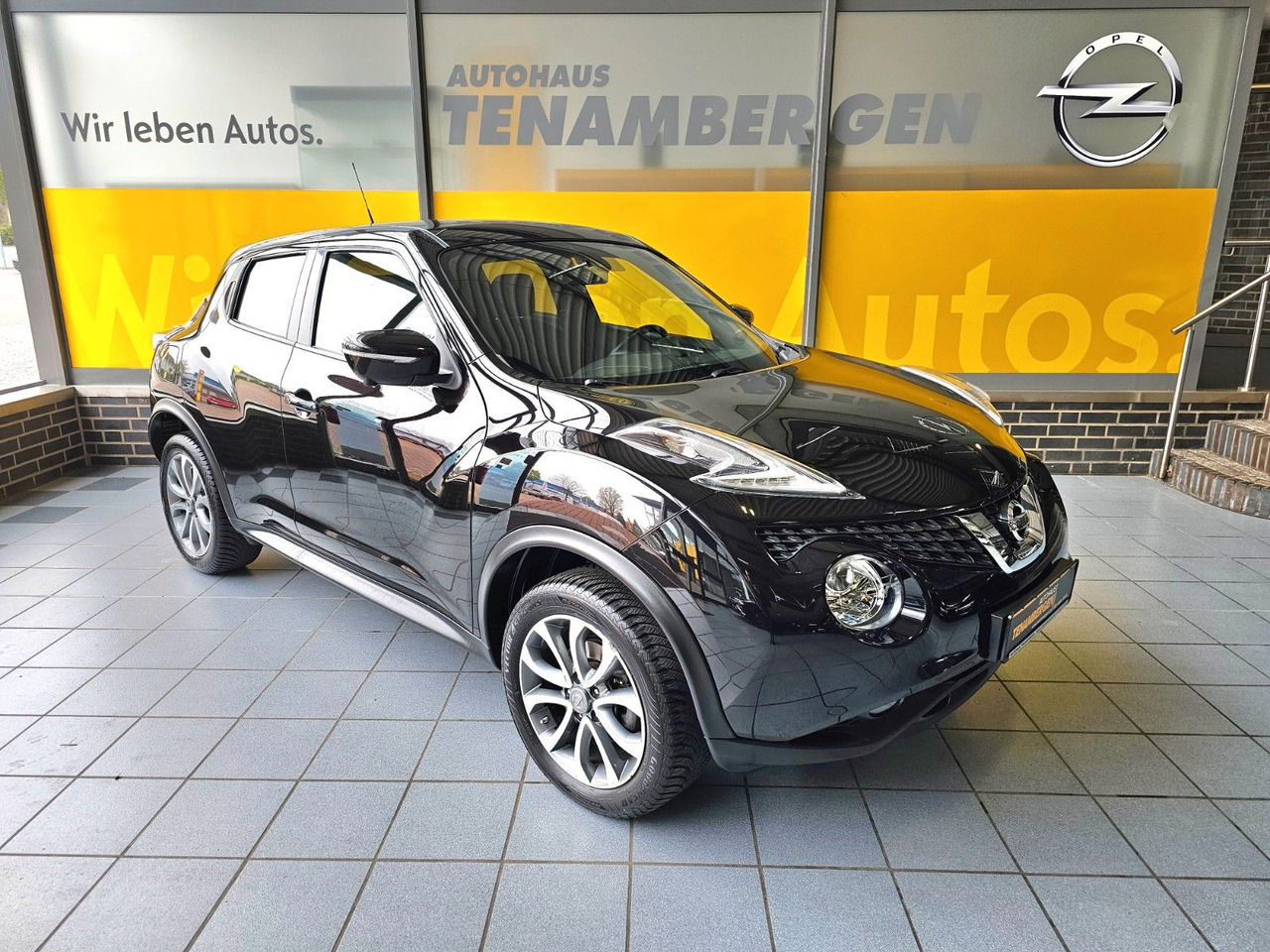 Nissan Juke 1.2 DIG-T 360 / Navi / Ganzjahresreifen - SUV: photos 1 Nissan Juke 1.2 DIG-T 360 / Navi / Ganzjahresreifen - SUV: photos 1