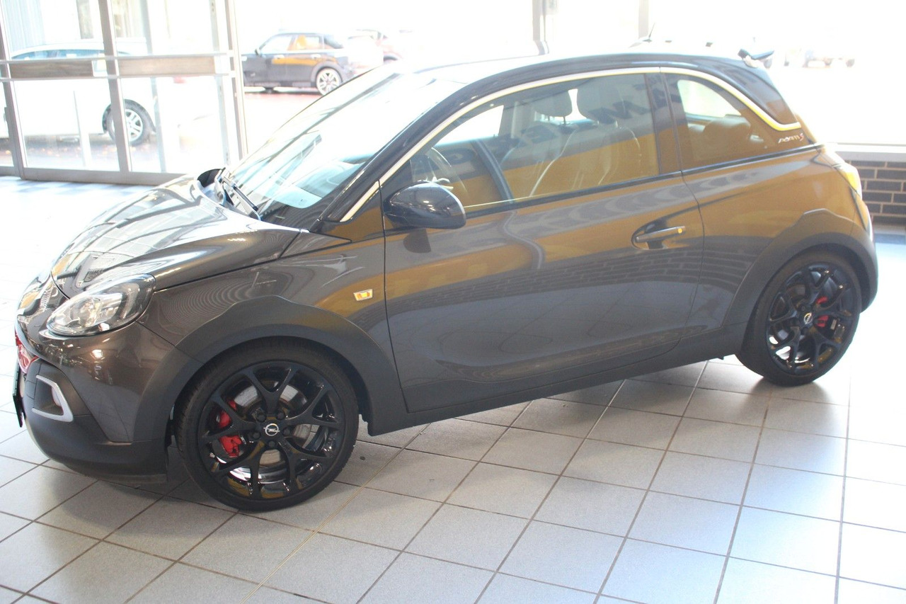 Opel Adam Rocks S Unlimited IntelliLink PDC 18" - Berline: photos 5 Opel Adam Rocks S Unlimited IntelliLink PDC 18" - Berline: photos 5