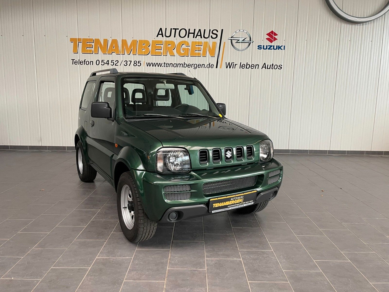 Suzuki Jimny 1.3 Allrad Ranger - SUV: photos 1 Suzuki Jimny 1.3 Allrad Ranger - SUV: photos 1
