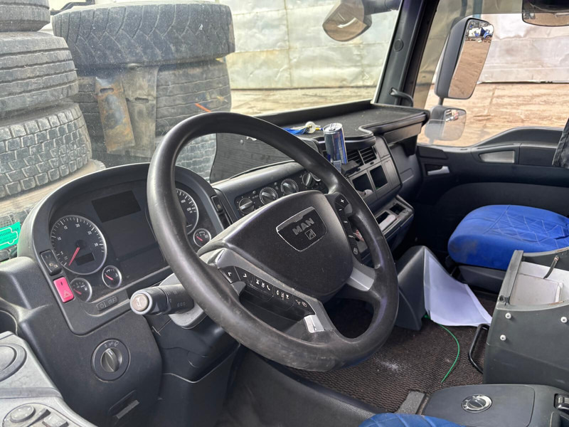 MAN F99/L34 - Cabine et intérieur: photos 5 MAN F99/L34 - Cabine et intérieur: photos 5