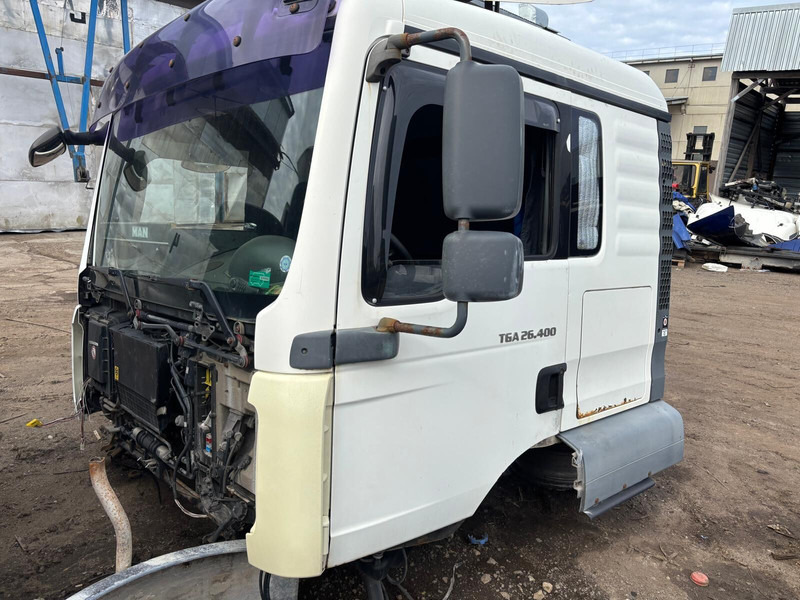 MAN F99/L34 - Cabine et intérieur: photos 1 MAN F99/L34 - Cabine et intérieur: photos 1