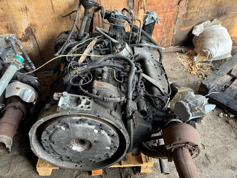 Mercedes-Benz O405 - Moteur: photos 3 Mercedes-Benz O405 - Moteur: photos 3