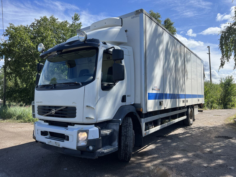 Volvo FL 290 - Camion fourgon: photos 1 Volvo FL 290 - Camion fourgon: photos 1