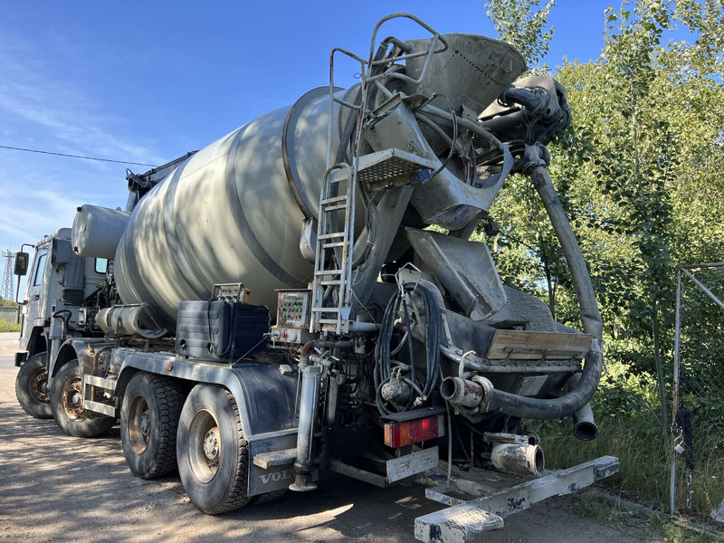 Pompe à béton stationnaire Volvo FL12: photos 13