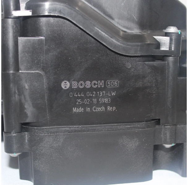 DAF XF106 Ad Blue Pomp 1819797 Nieuw - Système de carburant pour Camion: photos 3 DAF XF106 Ad Blue Pomp 1819797 Nieuw - Système de carburant pour Camion: photos 3