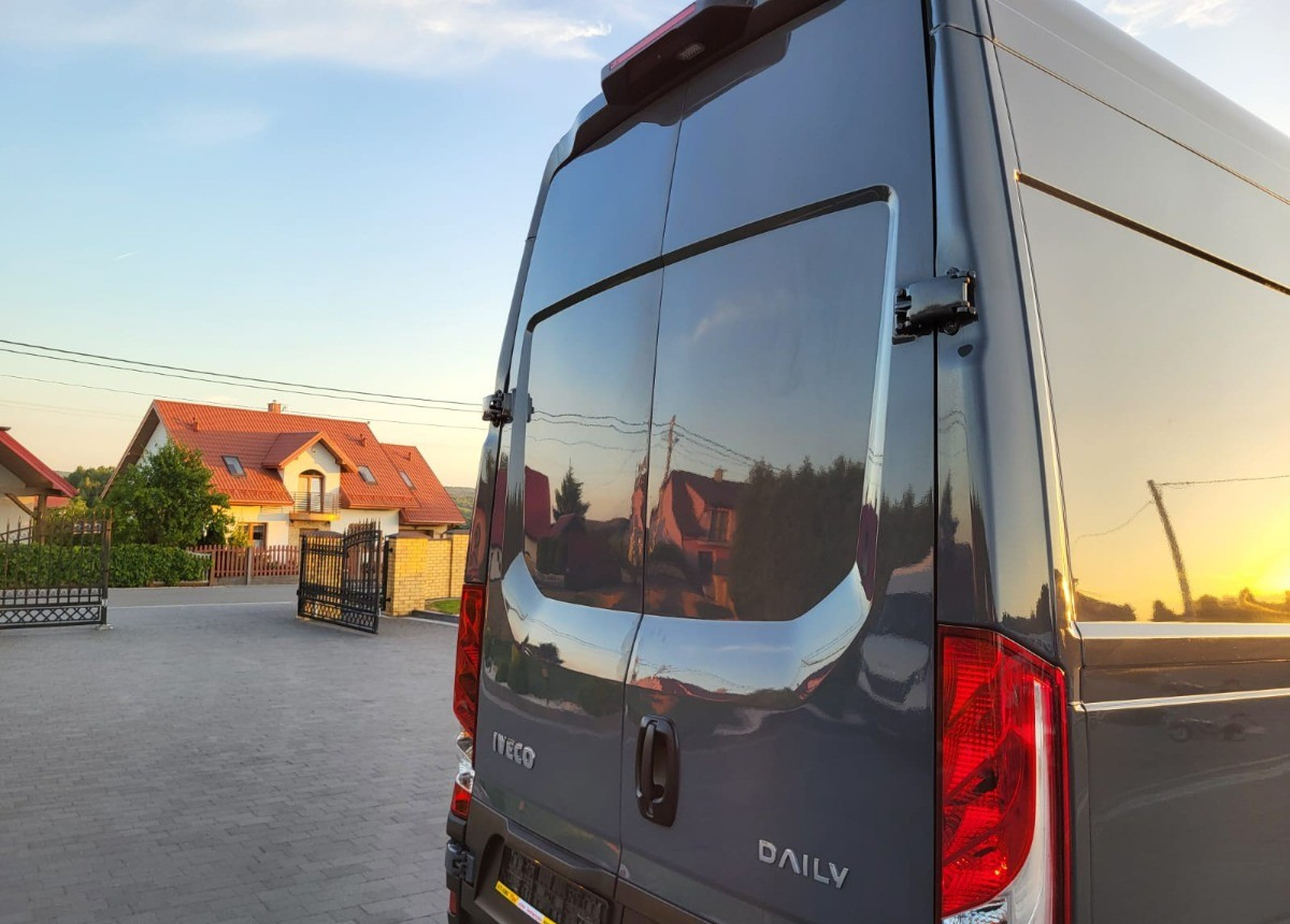 Iveco 35S18 3.0 Hi-Matic Iveco Max L5H3 Salon Polska Hi - Matic - Fourgon utilitaire: photos 3 Iveco 35S18 3.0 Hi-Matic Iveco Max L5H3 Salon Polska Hi - Matic - Fourgon utilitaire: photos 3