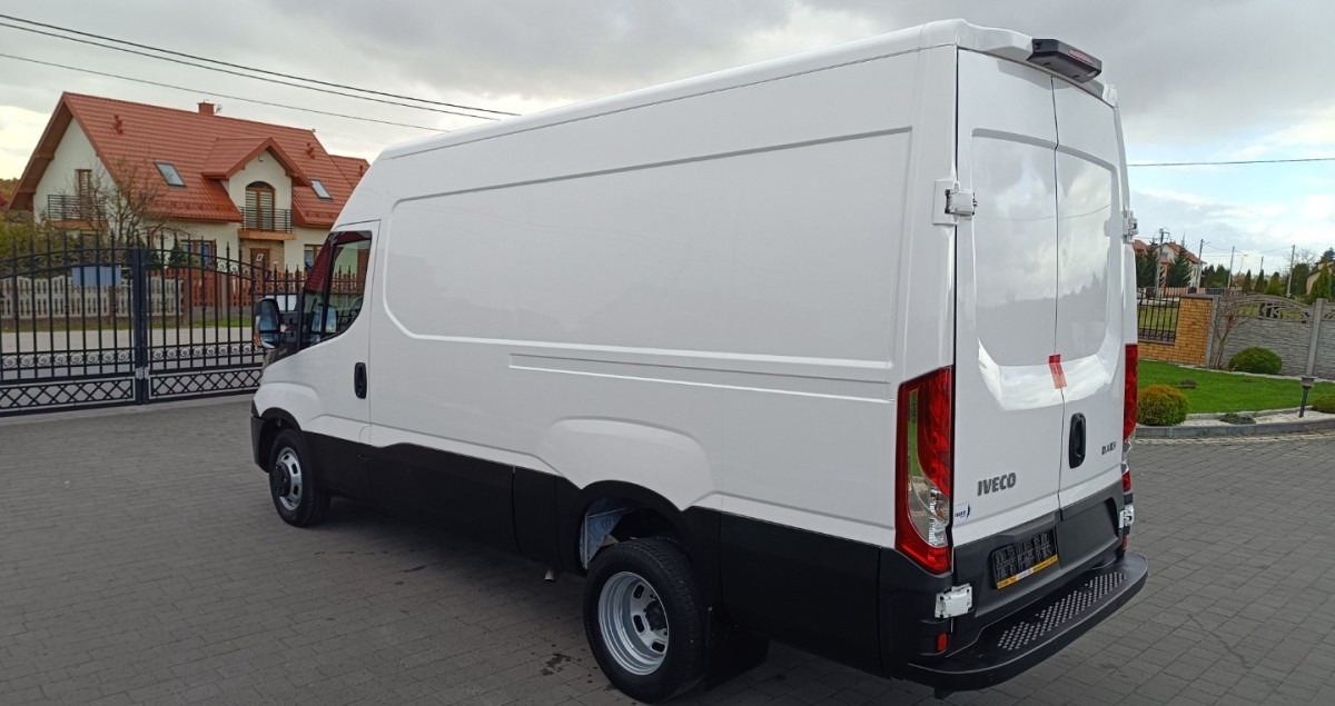 Iveco Daily 35C13 Blaszak L3H2 na bliźniakach VAT 23 - Fourgon utilitaire: photos 2 Iveco Daily 35C13 Blaszak L3H2 na bliźniakach VAT 23 - Fourgon utilitaire: photos 2