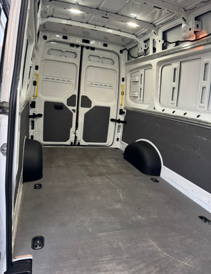 Fourgon utilitaire Volkswagen Crafter Maxi Z Niemiec Stan jak Nowy Vw -Automatik-MaXi po Serwisie: photos 17 Fourgon utilitaire Volkswagen Crafter Maxi Z Niemiec Stan jak Nowy Vw -Automatik-MaXi po Serwisie: photos 17