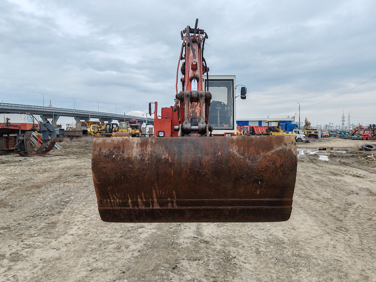 Case Poclain 61P - Pelle sur pneus: photos 2 Case Poclain 61P - Pelle sur pneus: photos 2