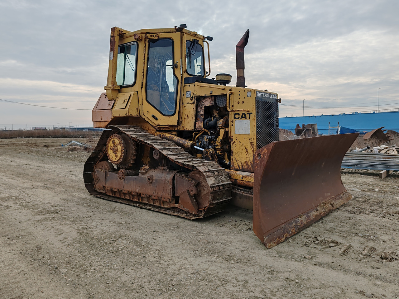 Caterpillar D4H - Bulldozer: photos 3 Caterpillar D4H - Bulldozer: photos 3